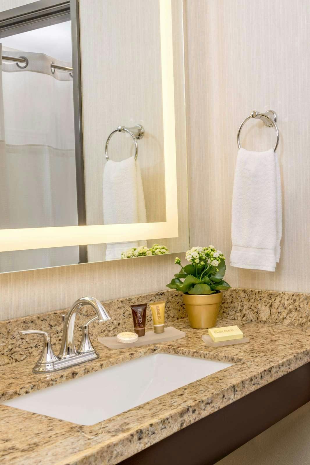 Hotel Ayres Suites Yorba Linda photo 3