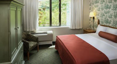 Williamsburg Woodlands Hotel & Suites, an official Colonial Williamsburg Hotel