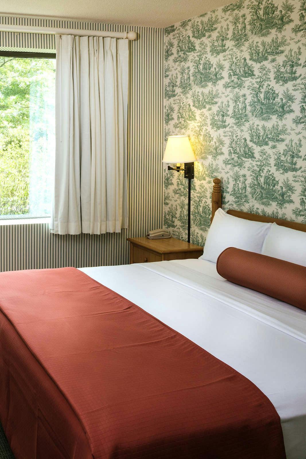 Hotel Williamsburg Woodlands Hotel & Suites, an official Colonial Williamsburg Hotel photo 2